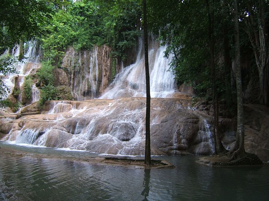 Sai Yok Noi waterval, Kanchanaburi, Thailand